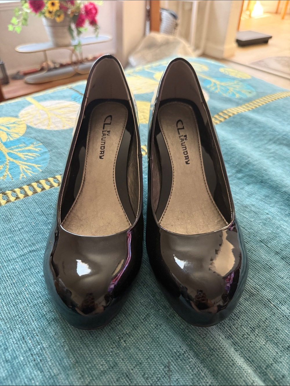 CL by Laundry Women's Black Patent Round-Toe Wedge Pumps